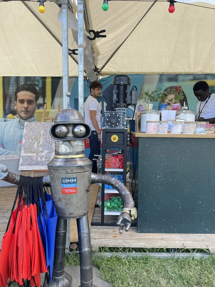 Stand UIMM et atelier recyclage plastique au festival Rock in Evreux