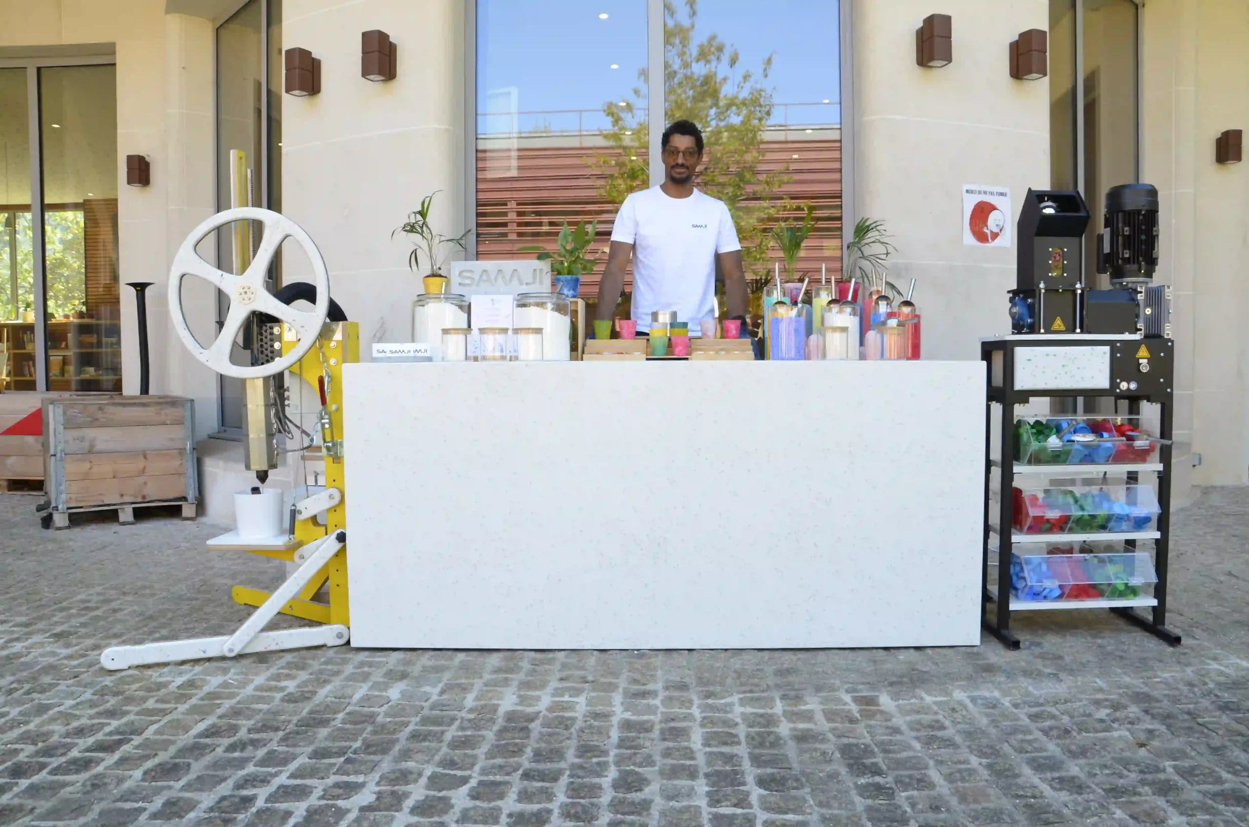 Stand SAMJI – mini-usine de recyclage plastique et atelier participatif à Courbevoie
